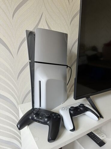 PS5 (Sony PlayStation 5): Игровая консоль Sony PlayStation 5 (модель с приводом) с комплектом