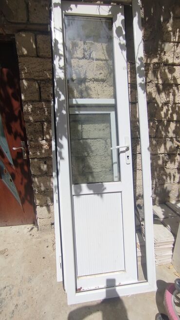 Kafel və bitirmə daşları: 2qat şüşə plastik qapı pəncərə təcili evdən çıxmalıdır, münasib