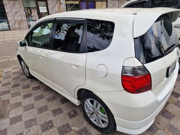 Honda: Honda Fit: 2004 г., 1.3 л, Вариатор, Бензин, Хэтчбэк