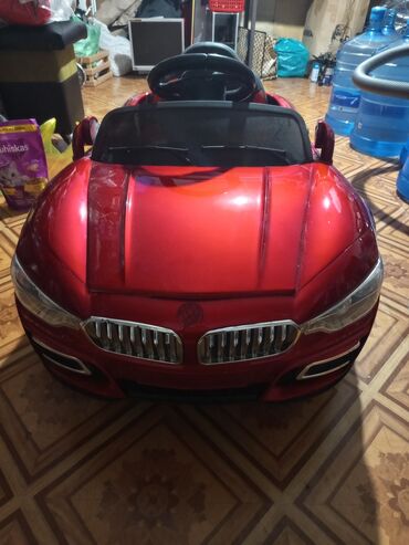 машинки для детей с пультом управления: Детский электрокар, Б/у