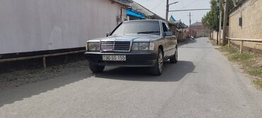 mercedes 180 c: Mercedes-Benz 190: 2 l | 1992 il Sedan