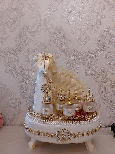 xonca bezekleri: Xına/qız toyu üçün bəzəkli xonça dəsti - Rəng: krem-ağ və qızılı - — 1