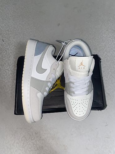 Мужские кроссовки, 40, Nike, Новый, цвет - Белый
