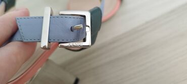 Γυναικεία είδη Υπόδησης: Σανδάλια Fendi. Αυθεντικός. Πολύ καλή κατάσταση. Δέρμα. Τακούνια 6 cm — 6