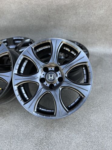 Диски: Литые Диски R 18 Комплект, отверстий - 5, Б/у — 10