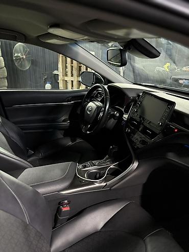 byd e1: Toyota Camry: 2021 г., 2.5 л, Автомат, Гибрид, Седан — 3