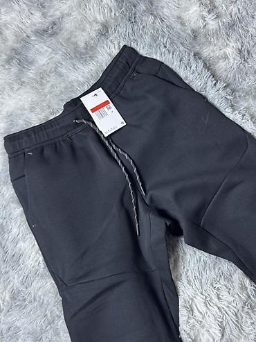 флиска найк мужская: Мужские брюки, L, Nike, Новый, цвет - Черный, Самовывоз, Платная доставка — 1