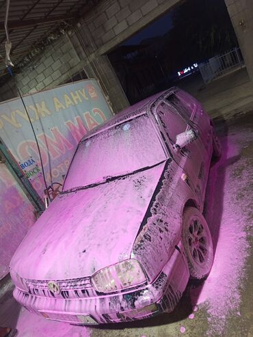 сиденья голф: Хэтчбек Volkswagen Golf MK3 серого цвета – это классический