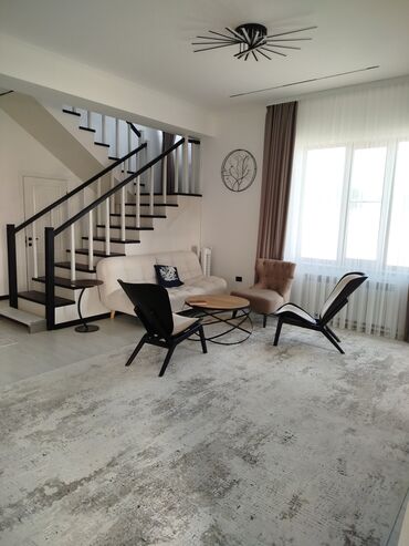 продаю дом с люксембург: 280 м², 7 комнат, Забор, огорожен