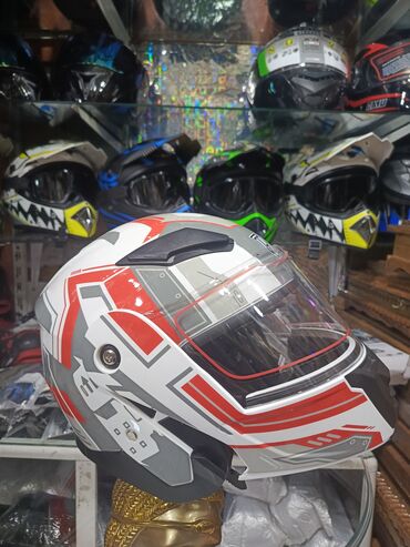 Moto dəbilqələr: Moto Dəbilqə Çənəsi açılan Mat qara 75azn Parlaq çənəsi açılan 95azn — 29