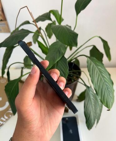 Apple iPhone: IPhone 13, Midnight, Face ID — 6