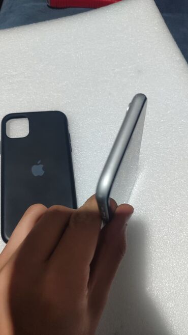 Apple iPhone: IPhone Xr, 128 GB, Ağ, Face ID, Simsiz şarj — 5