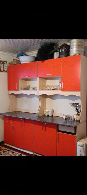 набор для кухни: Кухонный шкаф 
состояние среднее