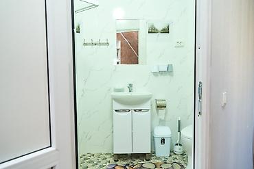 Мейманканаларды жана хостелдерди мжаралоо: Хостел в центре Бишкека! Рядом Центральной Мечетью Сарахси. Чистый — 20