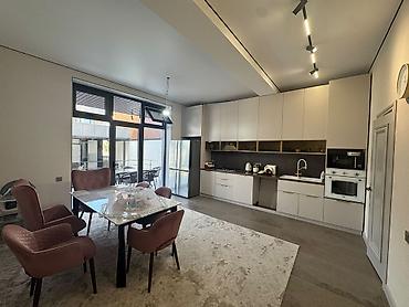 Продажа коттеджей и домов: 6 комнат и более, 300 м², Бишкек at lalafo.kg — 16 Продажа коттеджей и домов: 6 комнат и более, 300 м², Бишкек — 16
