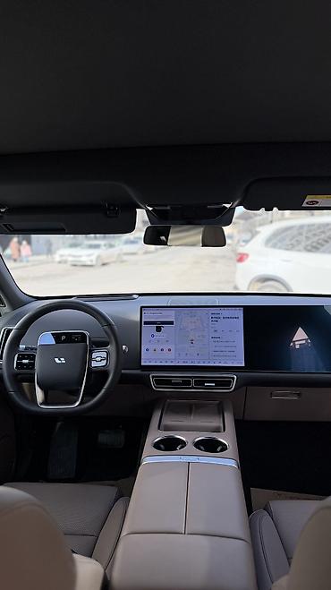 Lixiang: Lixiang L6: 2025 г., 1.5 л, Робот, Электромобиль, Кроссовер — 7