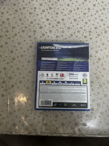 Oyun diskləri və kartricləri: FIFA 19, UFC 4 və The Last of Us Part 2 satıram. Hamısı ideal — 9