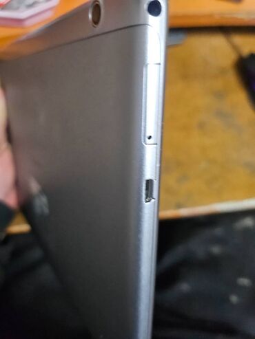 Tableti: Huawei MediaPad T3 10-Tablet radi, brzo otvara, tač radi, baterija je na lalafo.rs — 16 Tableti: Huawei MediaPad T3 10-Tablet radi, brzo otvara, tač radi, baterija je — 16