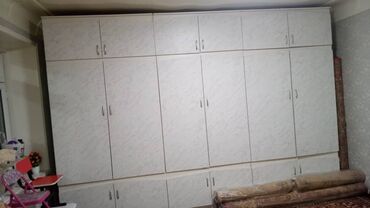 шкафы б у: Шкаф для одежды, Прямой