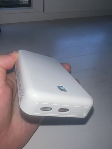 телефоны андроид: Продаю беспроводной Power Bank 10000mah! Подойдет на Iphon и другие