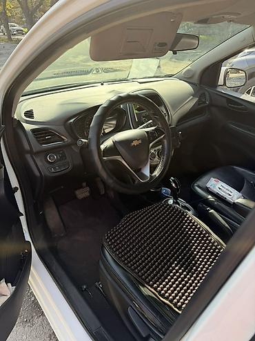 spark 2021: Chevrolet Spark: 2016 г., 1 л, Автомат, Бензин, Хэтчбэк — 5