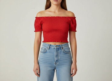 t shirty outline: H&M, Women`s top, size S