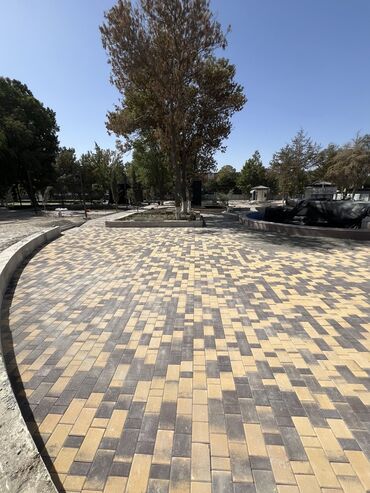 флипчарты магнитно меловая с дополнительными планками: Мощение тротуарной плиткой под ключ - Тип покрытия: вибропрессованная