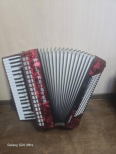 Аккордеоны: Продаются аккордеоны по выгодной цене,в отличном состоянии, звоните — 17