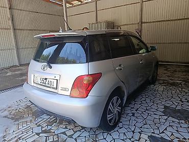 меняю машину: Toyota Ist: 2002 г., Автомат, Бензин, Хэтчбэк — 5