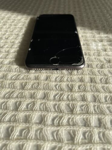 iphone 5c чехлы: IPhone 8, 64 ГБ, Черный, Отпечаток пальца
