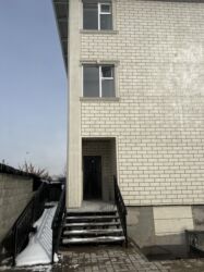 арендовать дом: 1 комната, 30 м², Малосемейка, 3 этаж, ПСО (под самоотделку)