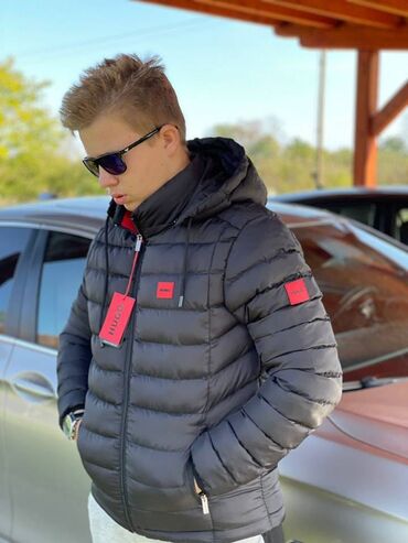 Zimske jakne: Hugo Boss muška jakna

Novo
Veličine s m l xl 2xl 3xl — 5