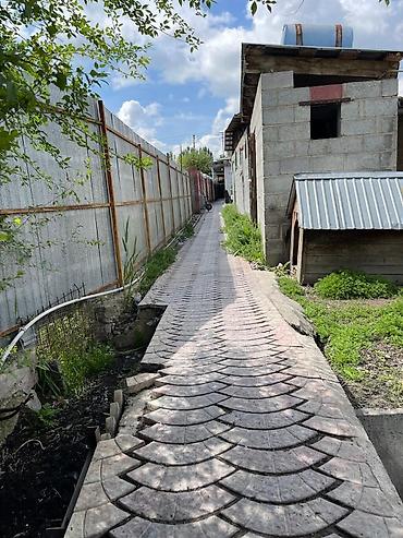 алтын казык ж м: Продается дом с двором и участком. - Просторный крытый навес во — 5