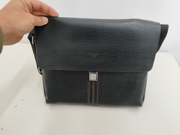 сумку портфель: Продаетьсядве сумки барсетка и портфель для ноутбука максимальный