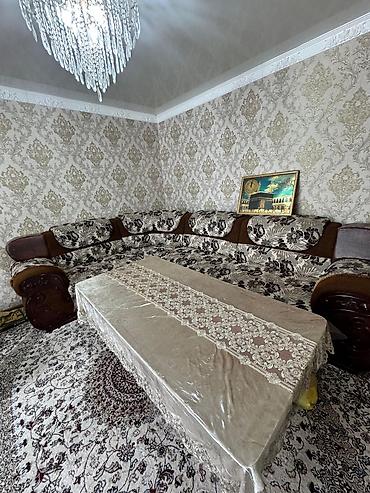 Дивандар: Бурчу бар диван, Жастыктар менен — 3
