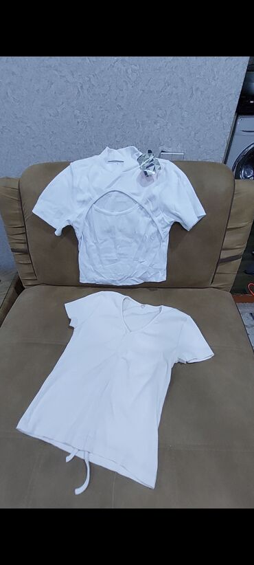 Dəstlər, kostyumlar: Qadın geyimleri 9 aznden baslayir. bir nece geyim alana endirim ve — 25