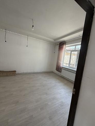 Продажа коттеджей и домов: 5 комнат, 130 м², 4 соток, Бишкек, Оскон-ордо ж/м Собственник — 30