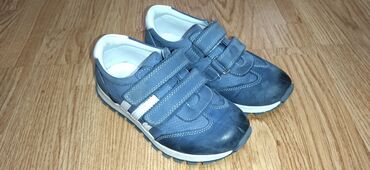 Dečija obuća: Patike/cipele plave broj 28 Kožne patike/cipele, sa anatomskim