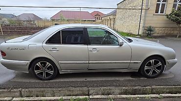 06 maşinlar: Mercedes-Benz E 220: 2.2 l | 2000 il Sedan — 5