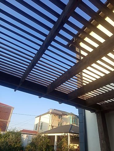 telefon sifarisi: Açıq havada istirahət zonası üçün taxta pergola/lyustra altlığı - — 5