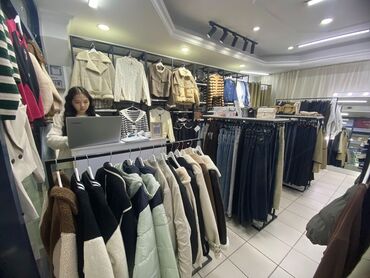 помещение для швейного цеха: Ижарага берем Бутик, 20 кв. м, Бета Сторес, Ремонту менен, Иштеп жаткан, Жабдуулары менен