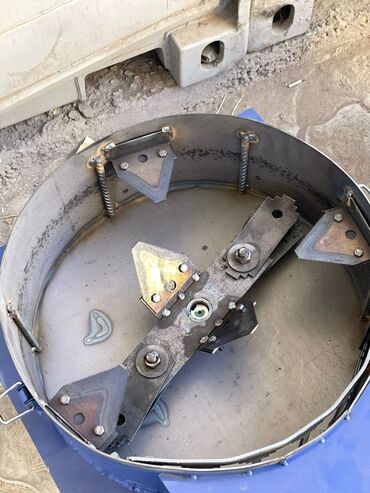 Кормодробилки: Дробилка унверсал 7,5кват 3000оброт 220ват Доставка по городу — 2