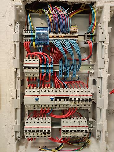 Услуги: Ev, mənzil və kommersiya obyektləri üçün peşəkar elektrik və zəif — 4