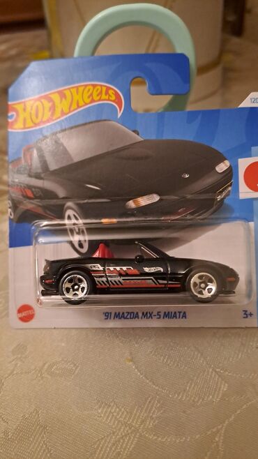 Oyuncaqlar: 91 mazda mix -5 miata
Hotwheels masinidir