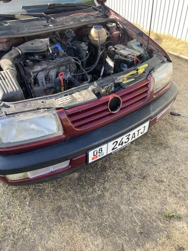 Volkswagen: Volkswagen Vento: 1992 г., 1.8 л, Механика, Бензин, Седан — 9