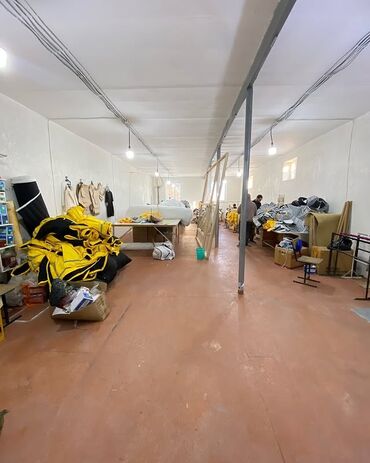 Здания: Продаю Здание, С оборудованием, Действующий 328 м²