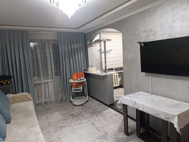 продам 2 комнатную квартиру в бишкеке 2018: 2 комнаты, 45 м², 104 серия, 4 этаж