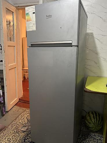 Бытовая техника: Холодильник Beko, двухкамерный, серебристый цвет (серый металлик) — 2
