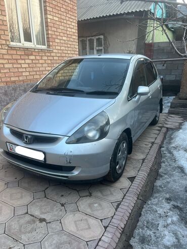 авто в рассрочку ош: Honda Fit: 2003 г., 1.3 л, Вариатор, Бензин, Хэтчбэк