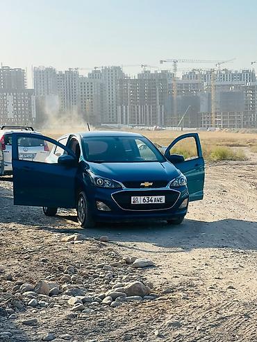 хетчбэк: Chevrolet Spark: 2019 г., 1 л, Автомат, Бензин, Хэтчбэк — 2